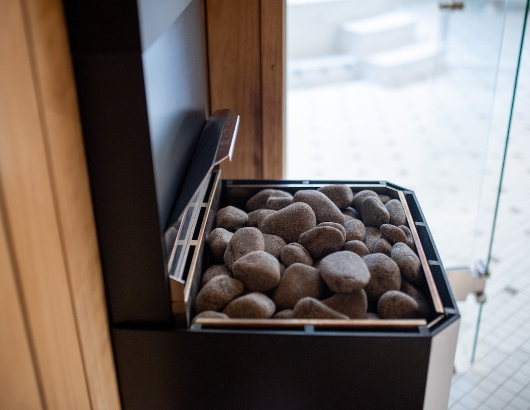 Saunum AIR L 10 Sauna Heater, 9.8kW Sauna Heater w/Climate Equalizer